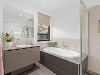 11 Belvista Way, Botanic Ridge