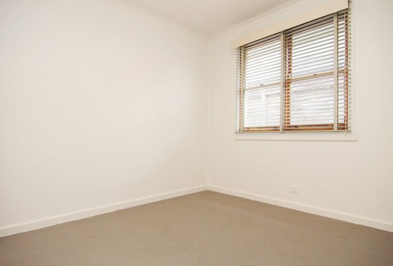 1 / 8 Laburnum Street, Parkdale