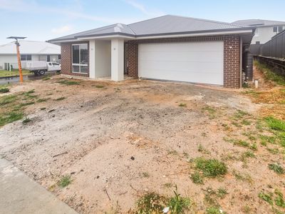 8 Soreina Drive, Wyee