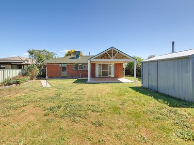 4 FERN AVENUE, Wodonga