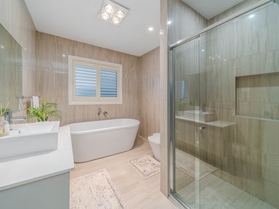 5 Corduroy Road, Elizabeth Hills