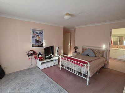 6 Hibernia Place, Harrington Park