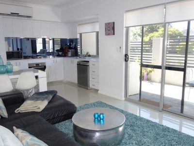 1/3 Leeder Street, Glendalough