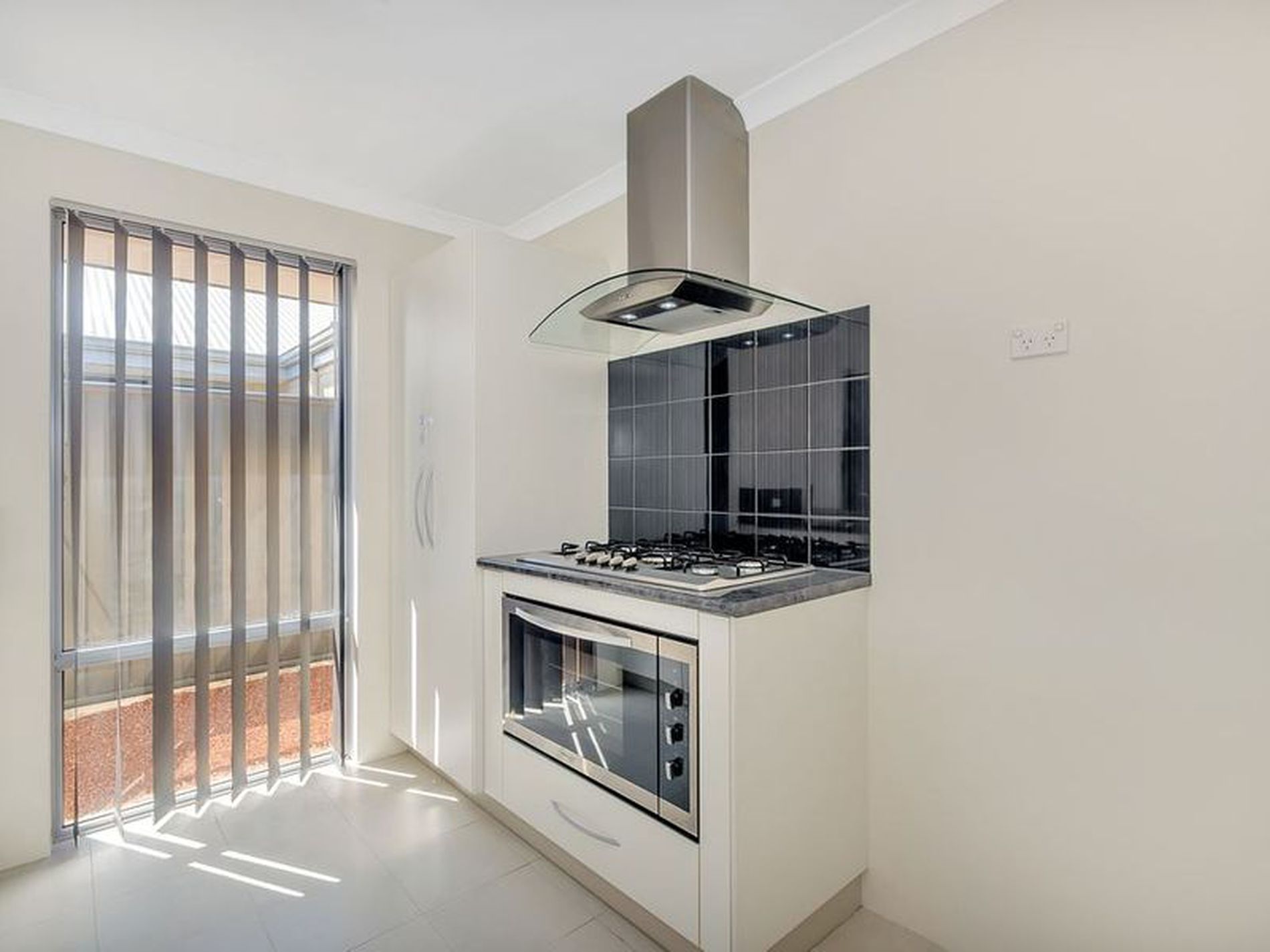 17 Cooloola Chase, Yanchep