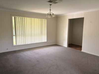 2 / 30 Ebelina Crescent, Parkes