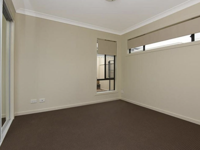 1 / 13 Glenwoods Dr, Glenvale