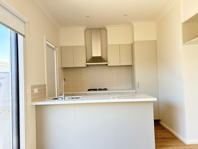 19 Corinth Street, Manor Lakes