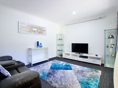 28 Round Hill Drive , Port Kennedy