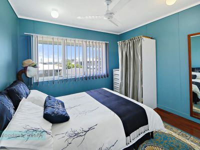 2 Wollemi Cl, Woodgate