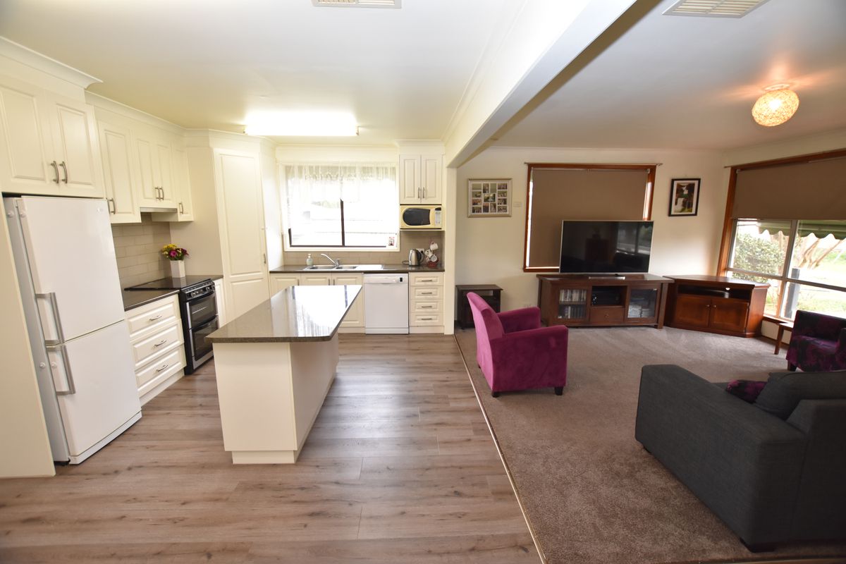 7 Ross Court, Stanhope