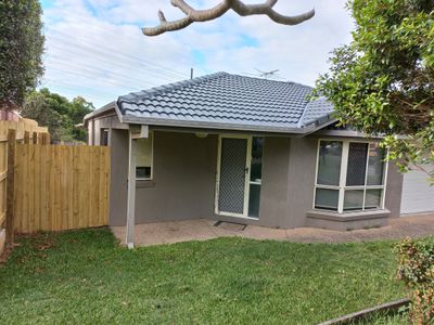 15 Chapman Place, Oxley