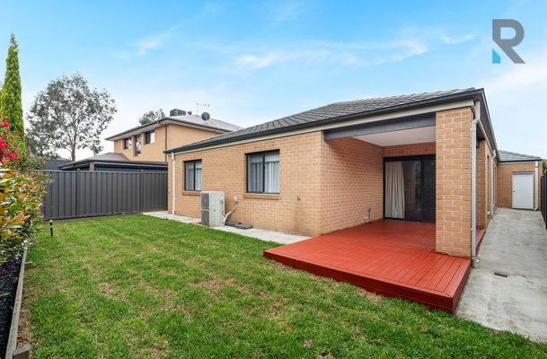 33 Breeze Way, Greenvale