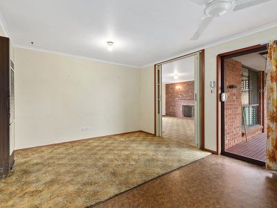 8 Hanley Cres, Seymour