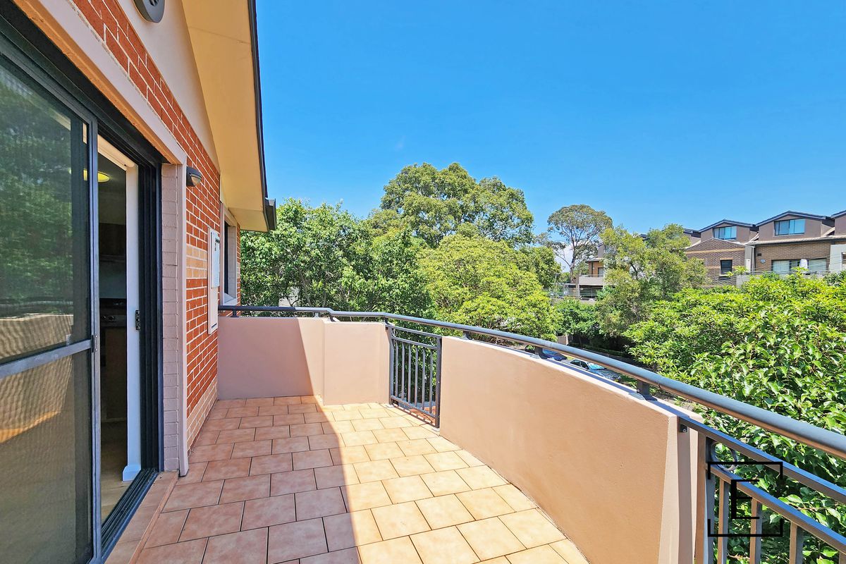 5 / 18 Eastbourne Road, Homebush West