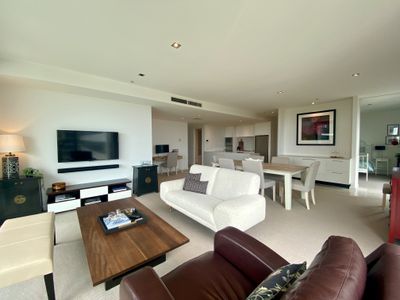 1005 / 480 St Kilda Road, Melbourne