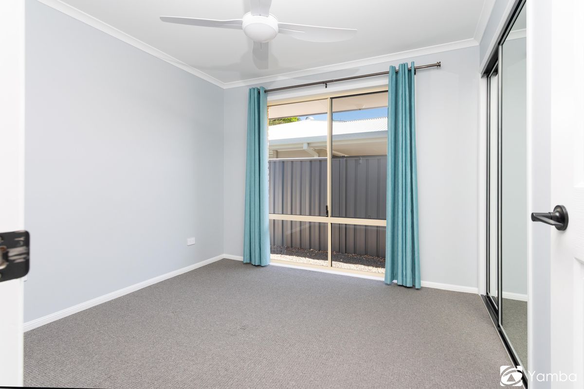 4 Edgewater Close, Yamba