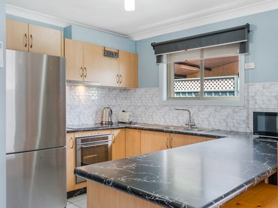 2 / 14 Chrysanthemum Avenue, Lurnea