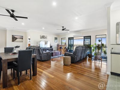 9 Priors Pocket Road, Pacific Heights