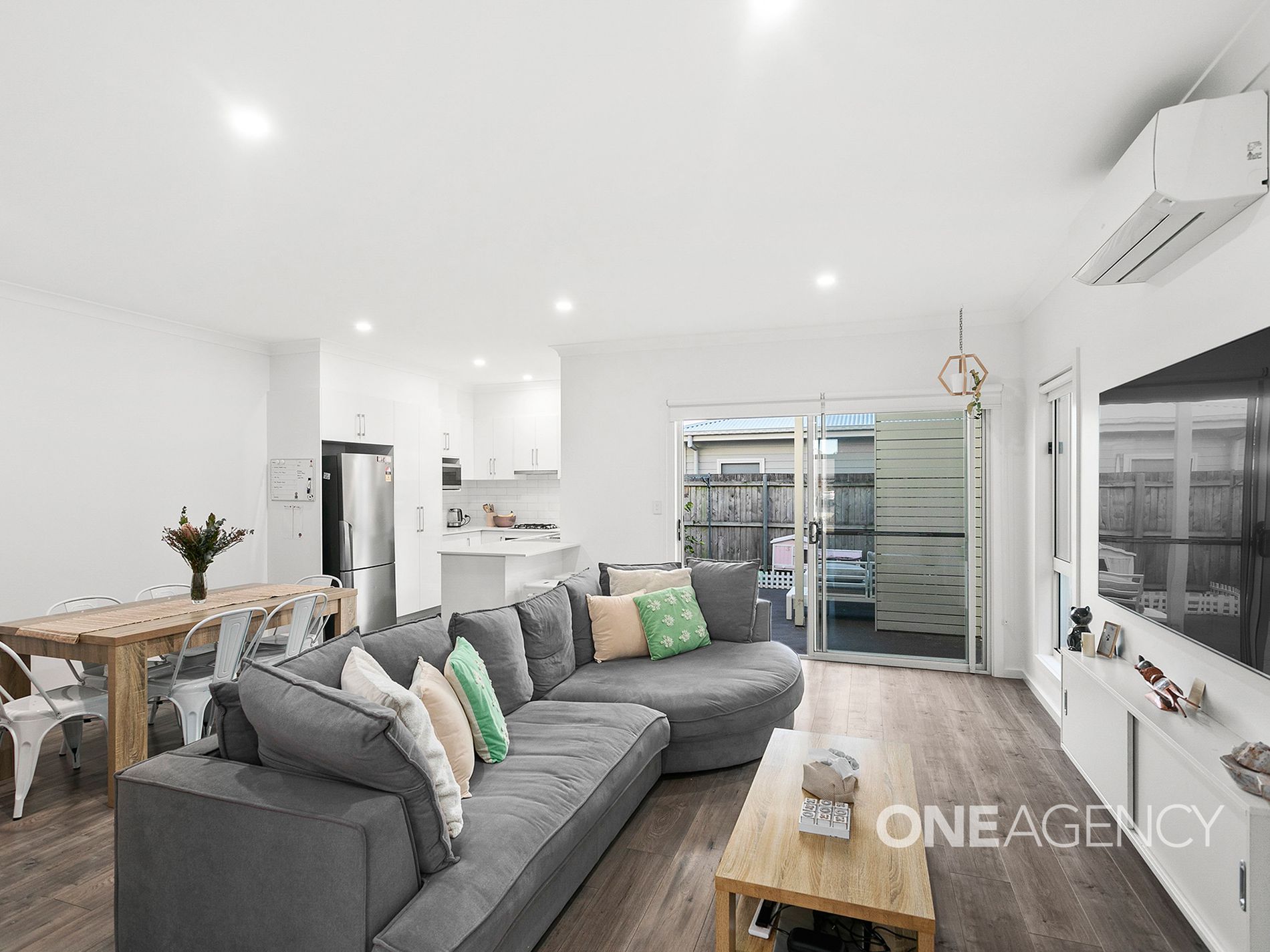 2A Balmoral Parade, Tullimbar