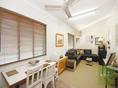 12 Humphrey Street, West End