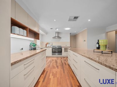 2 Hobday Place , Dunlop