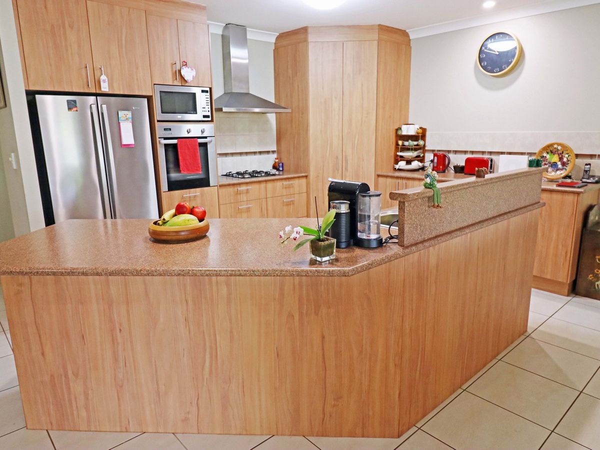 8 Eden Drive, Tinaroo