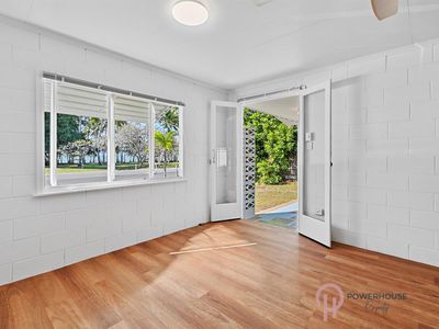 32 Marine Parade, Newell