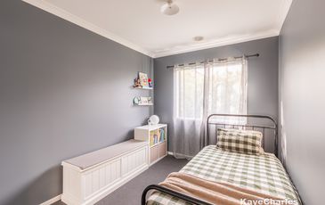 5 Golden Banksia Drive, Officer