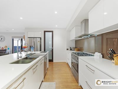 6 Tesla Grange, Clyde North