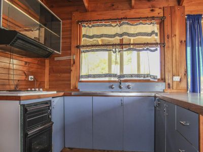 323 Dulcia Road, Gordon
