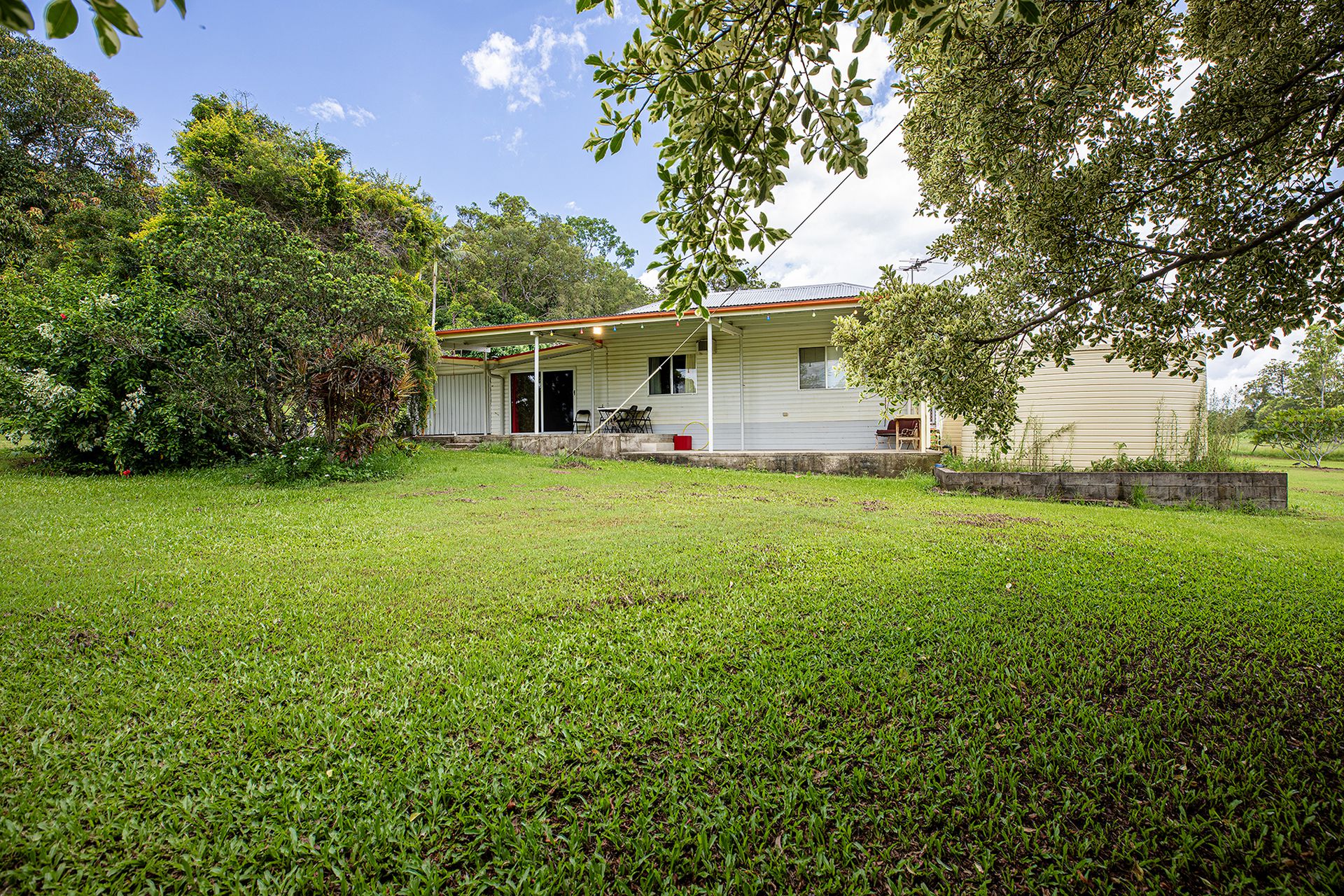 3475 BRUCE HIGHWAY, Kuttabul