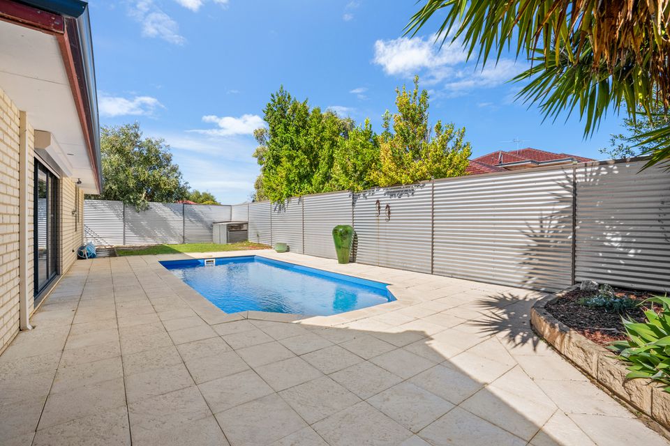 25 Seawind Drive, Rockingham