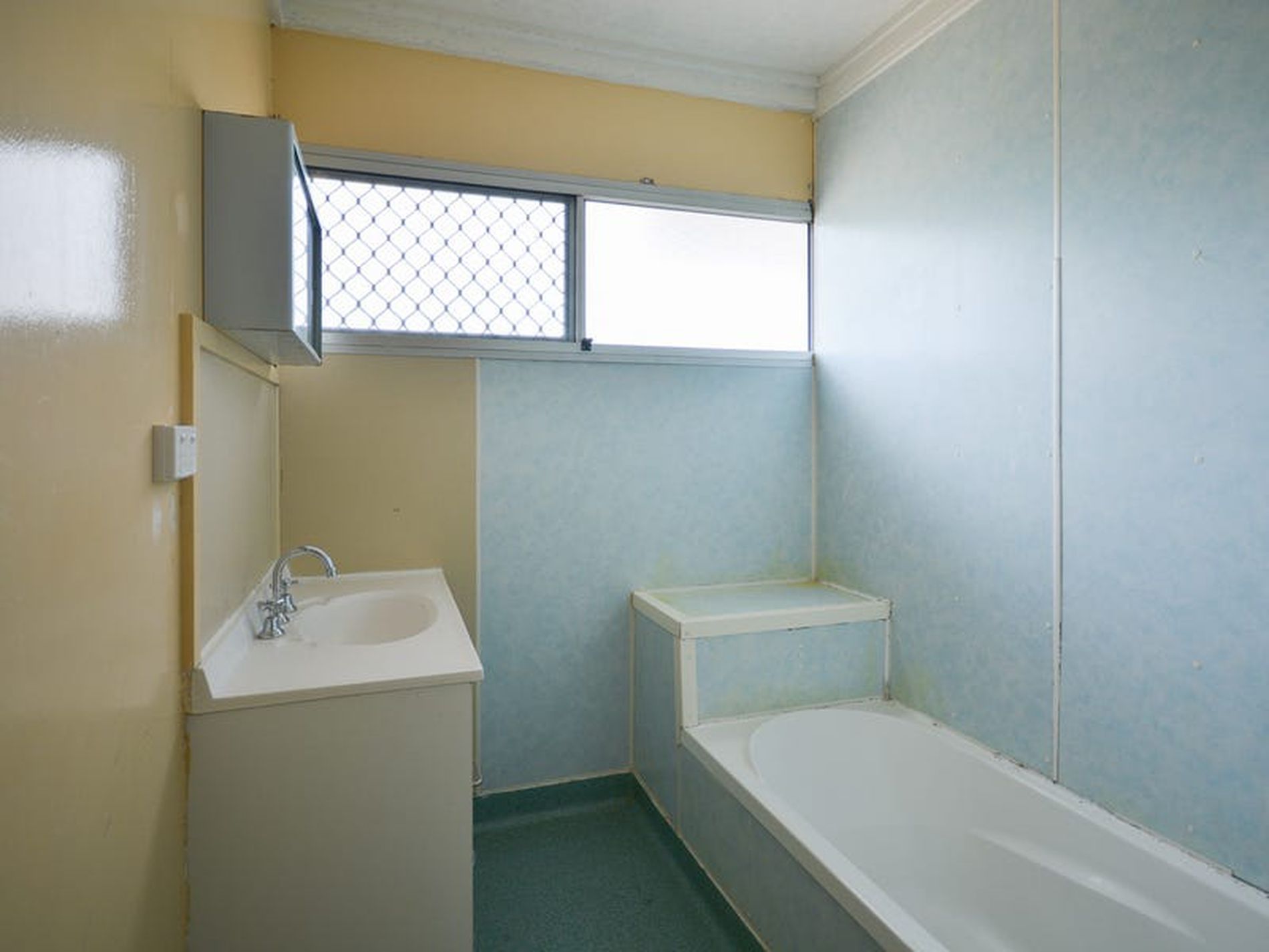 81 Redbank Plains Road, Goodna