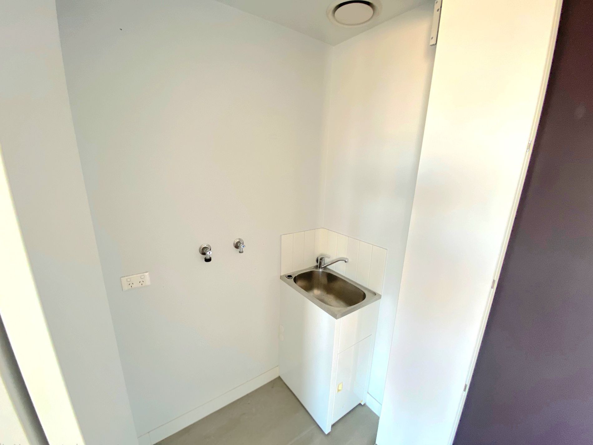1001 / 59 Paisley Street, Footscray