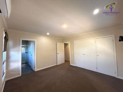 8 McCauley Street, Point Cook