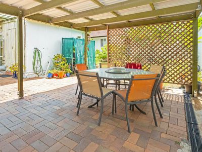 21 Cyclamen St, Inala