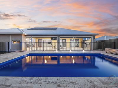 5 Scarlet Close, Tapping