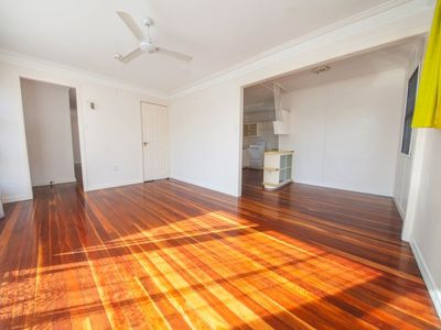 16 Leslie Street, East Ipswich