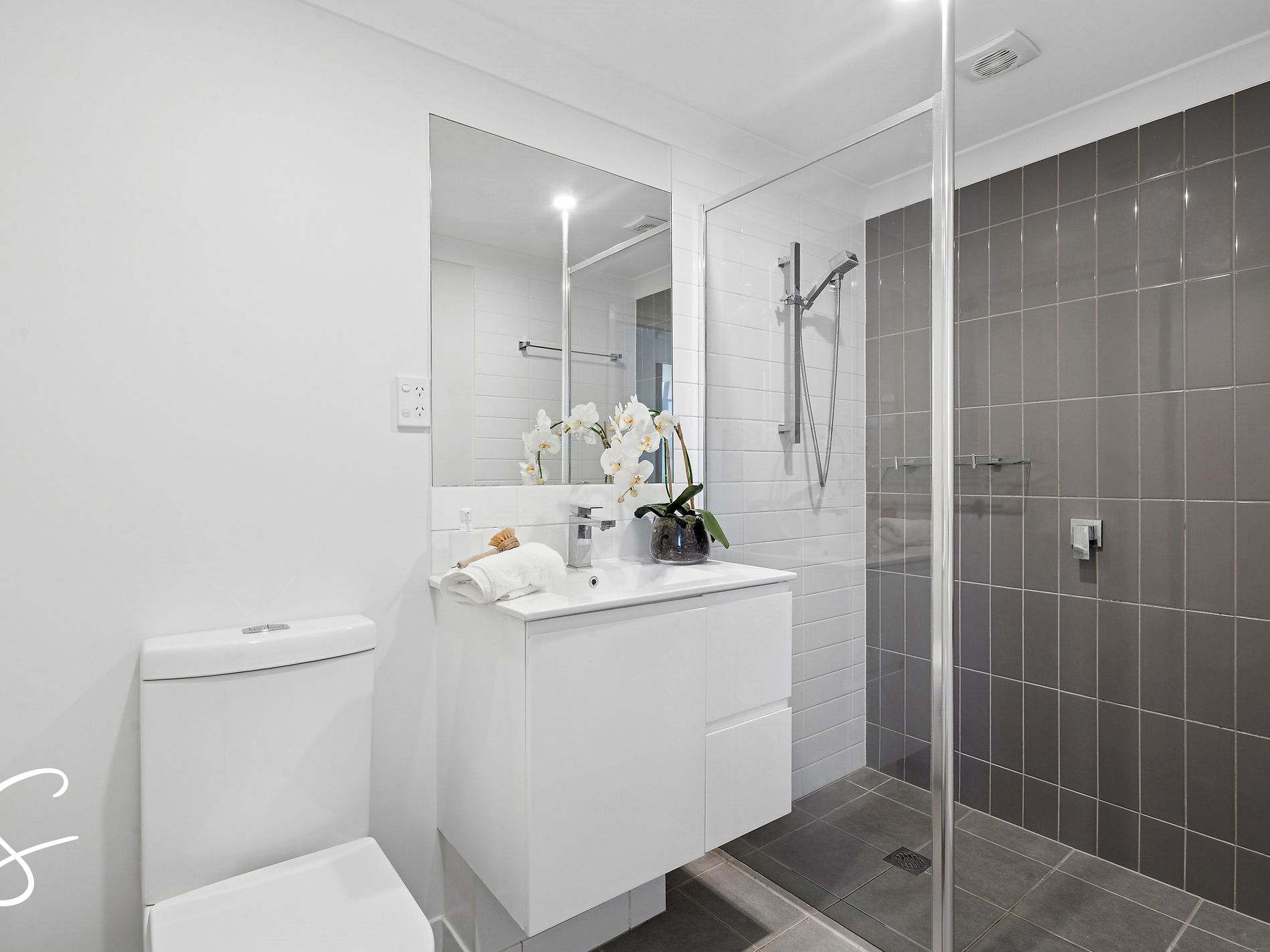 2101 / 18 Comer Street, Coopers Plains
