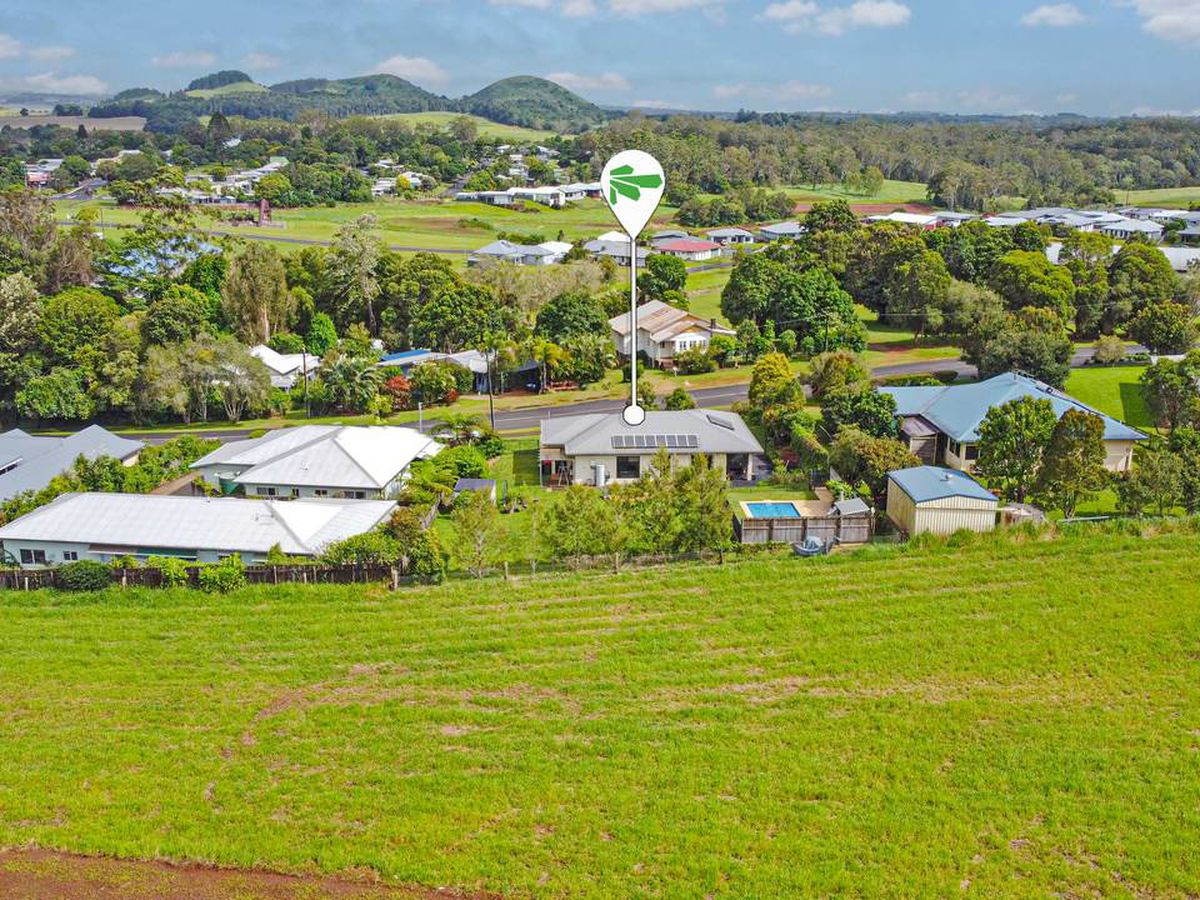 18 Barrine Road, Yungaburra
