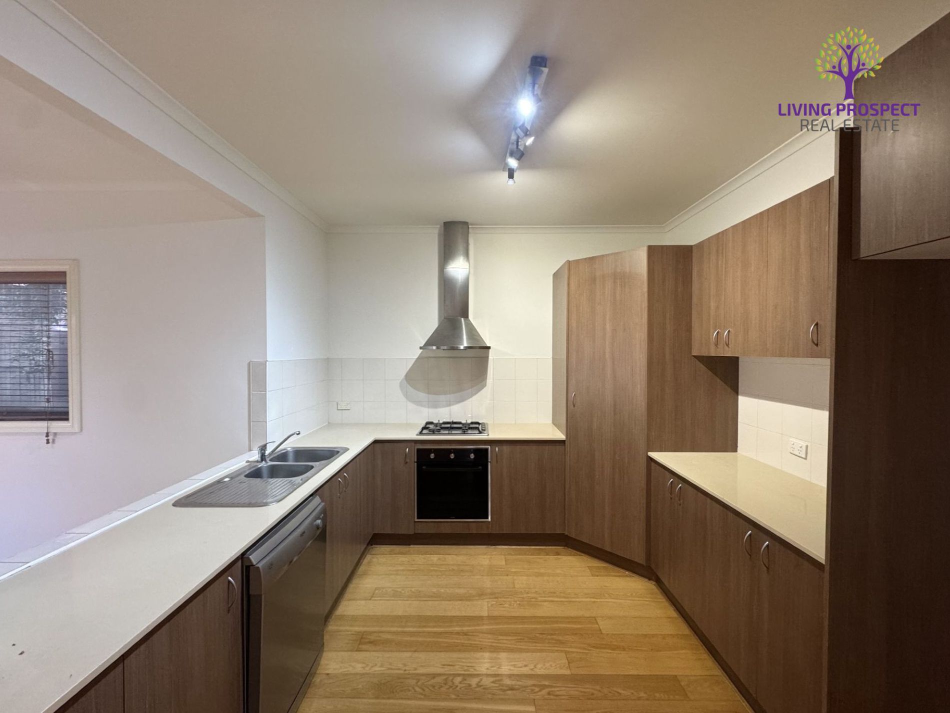 104 Foxwood Drive, Point Cook