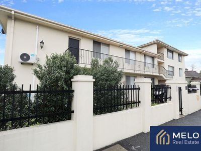 6 / 393 Barkly Street, Footscray