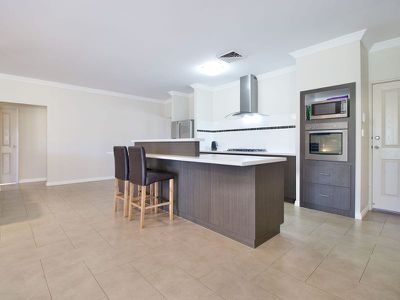 1 Dennis Retreat  , Baldivis