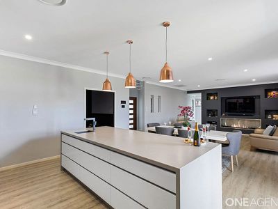 7 Kirra Court, Eli Waters
