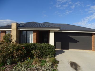 12 / 1-3  Racecourse road , Nagambie