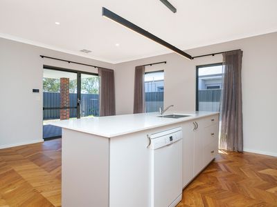 13 Denmark Loop, South Guildford