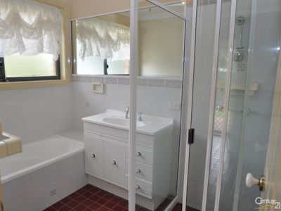2B Kestrel Close, Dubbo