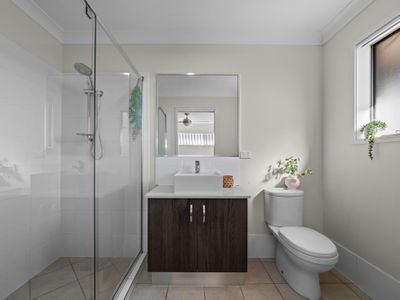 3 / 4 Banksia Road, Coomera