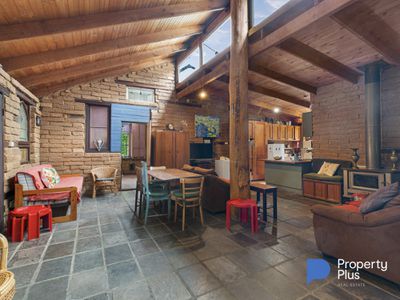 23 Monash Street, Newstead