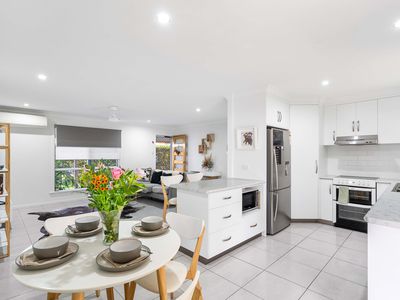 4 Lee Court, Bucasia